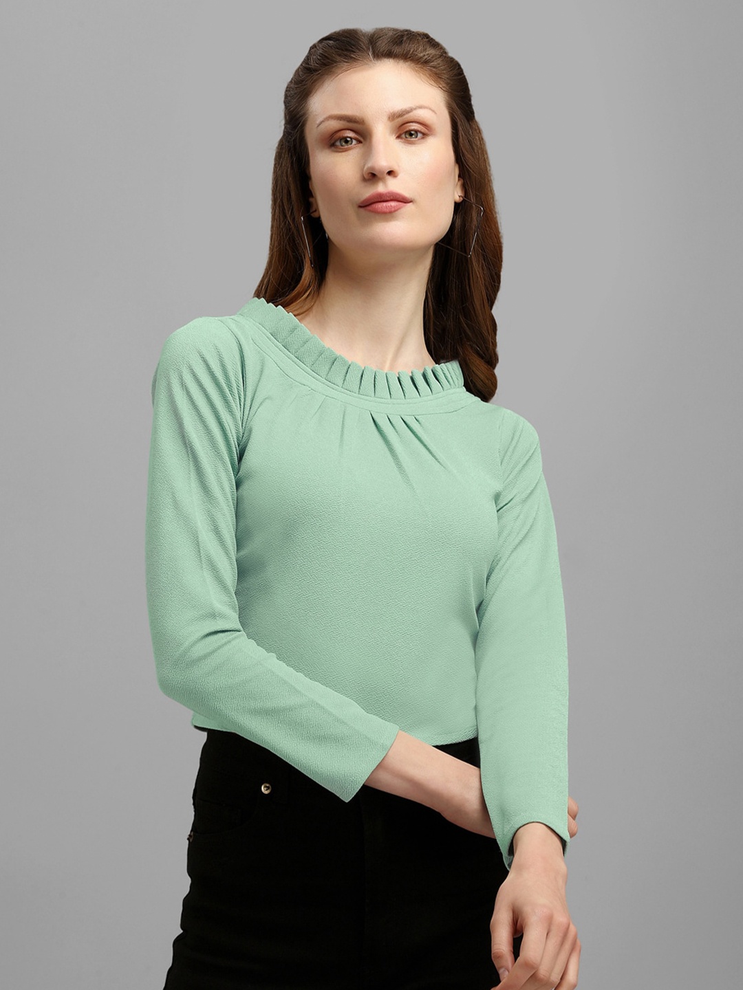 

PURVAJA Green Pleated Neck Crop Top