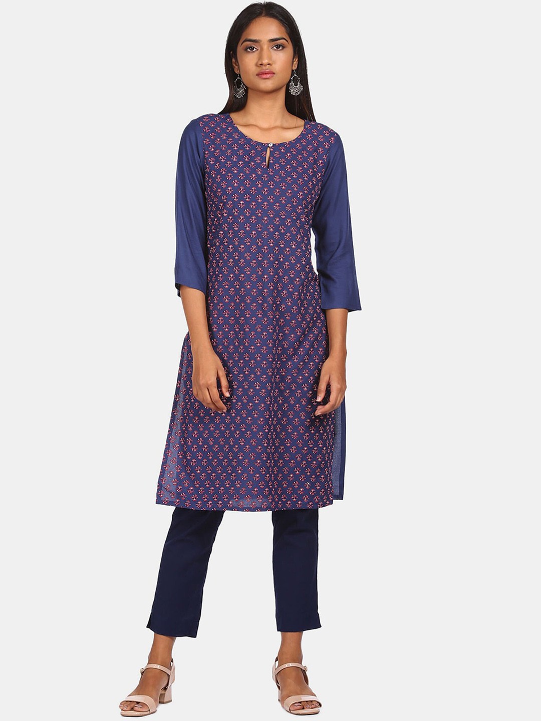 

Karigari Women Blue Geometric Printed Keyhole Neck Kurta