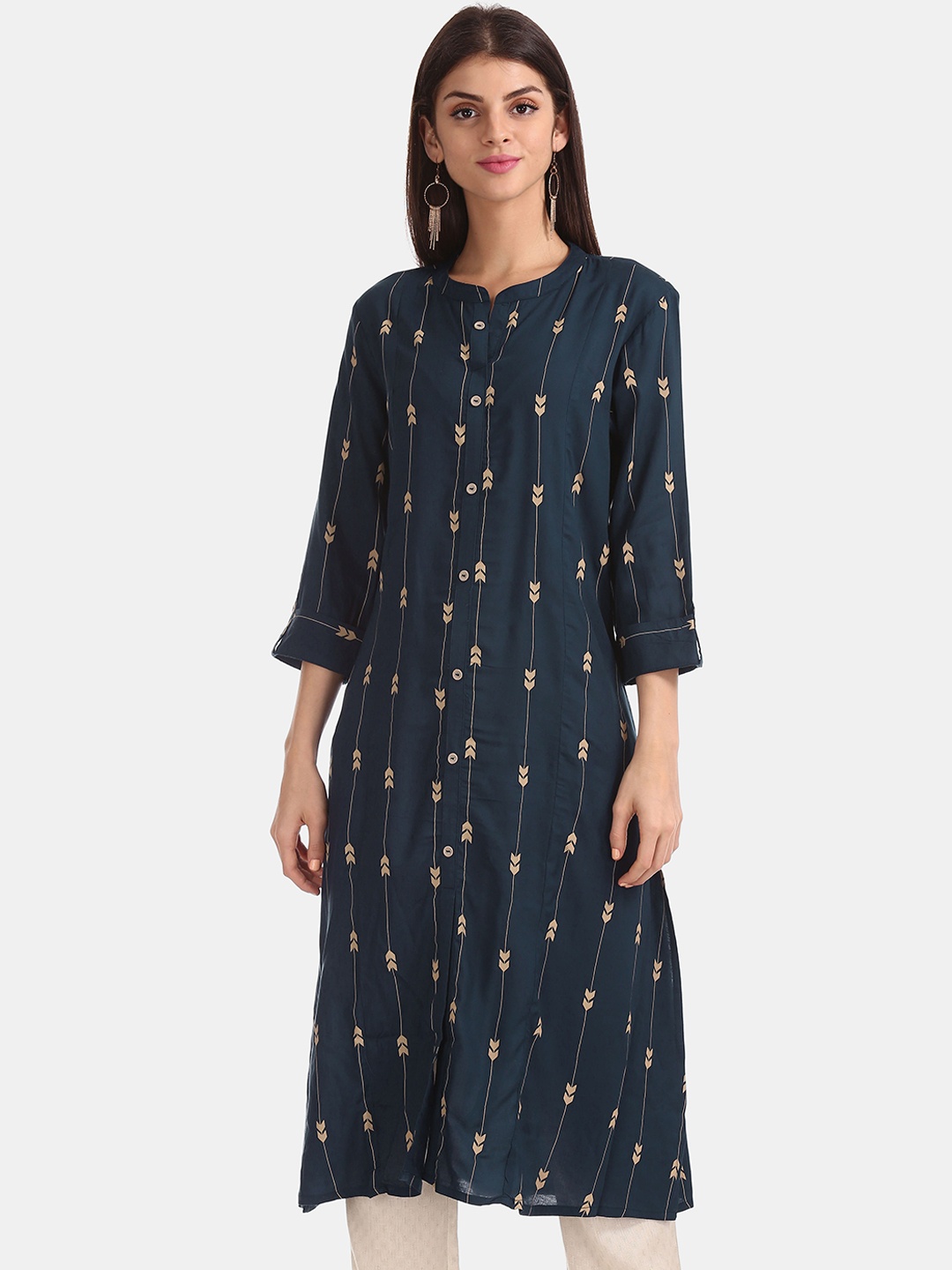

Karigari Women Blue Geometric Checked Thread Work Pathani Kurta