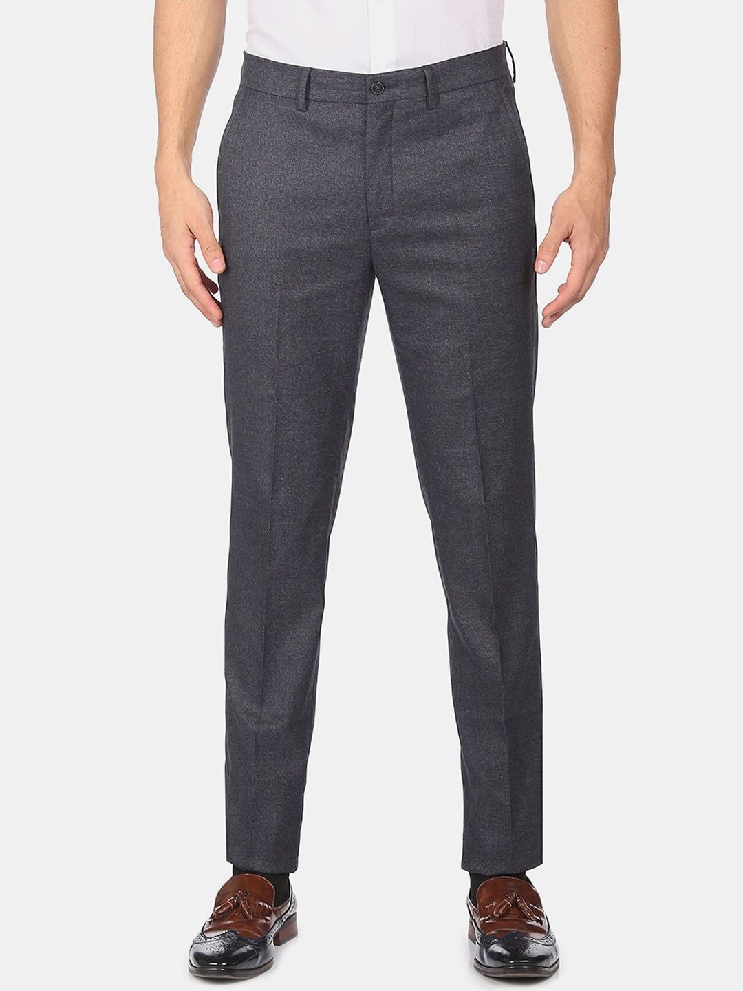 

Arrow Men Grey Solid Textured Regular Fit Trousers