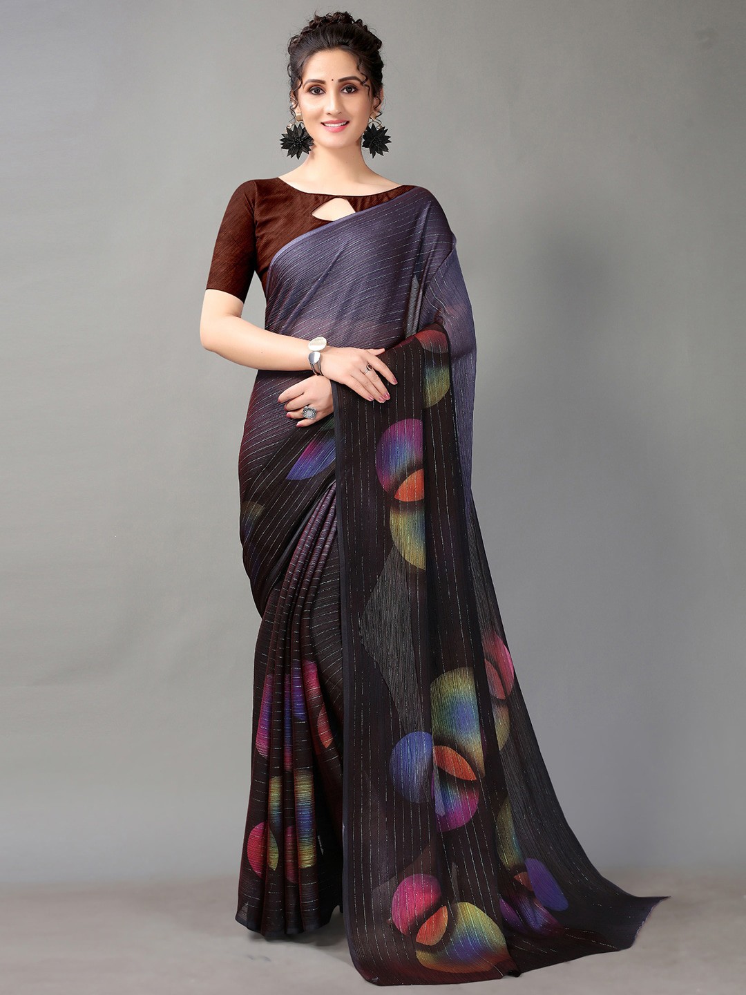 

HRITIKA Black & Pink Chiffon Abstract Digital Print Saree