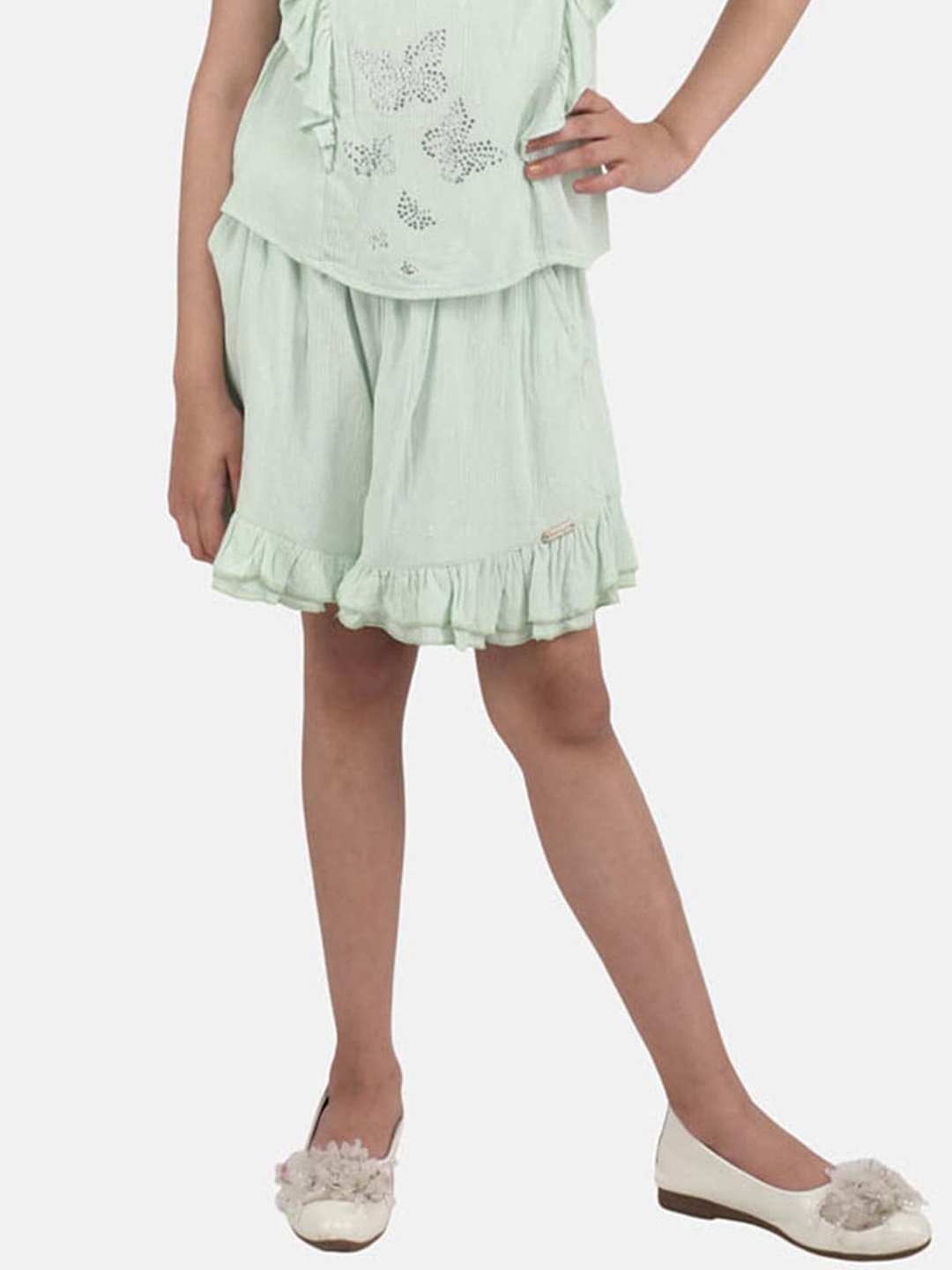 

One Friday Girls Green Solid Pure Cotton Shorts