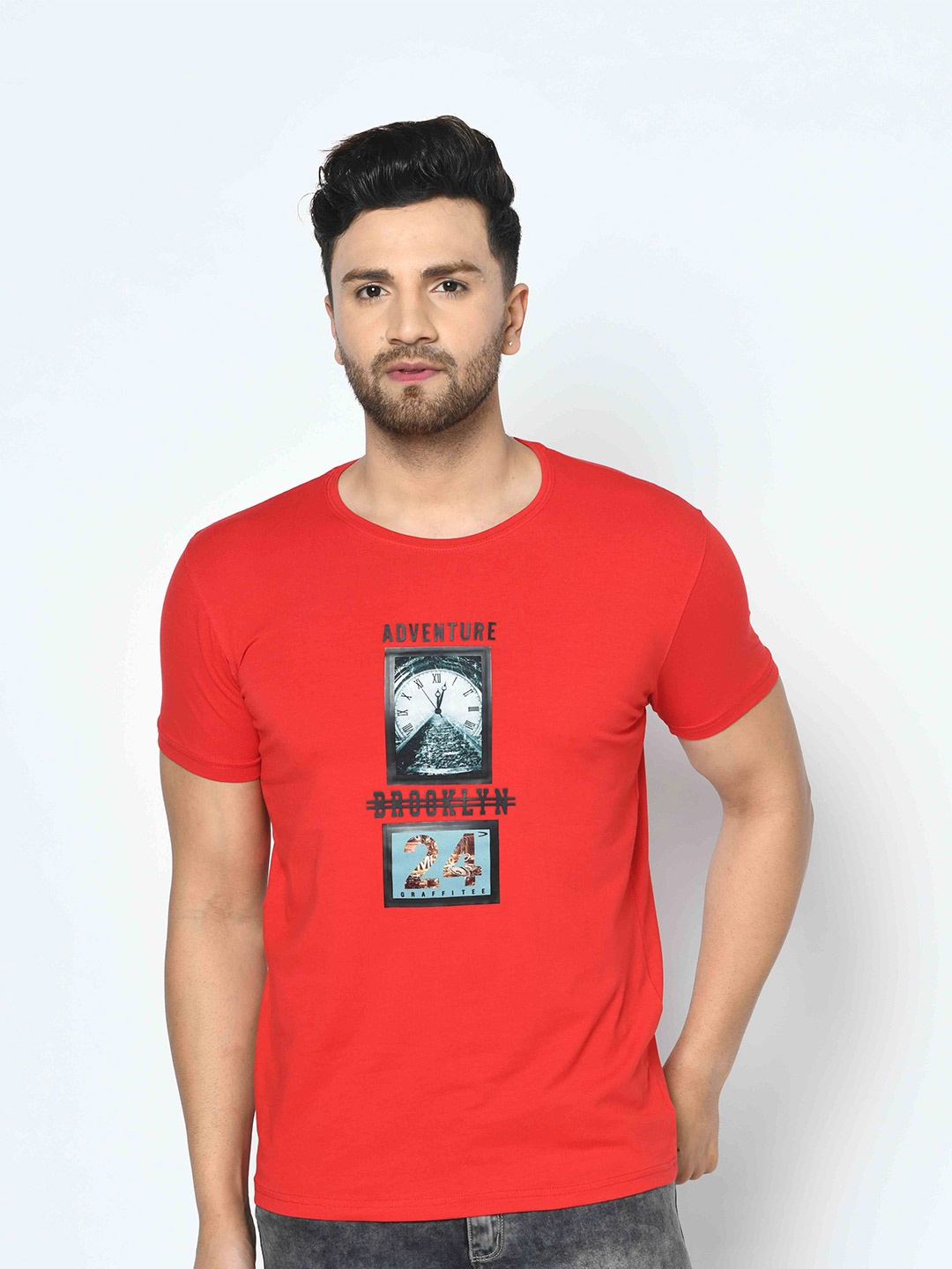 

Duke Men Red Printed Slim Fit T-shirt