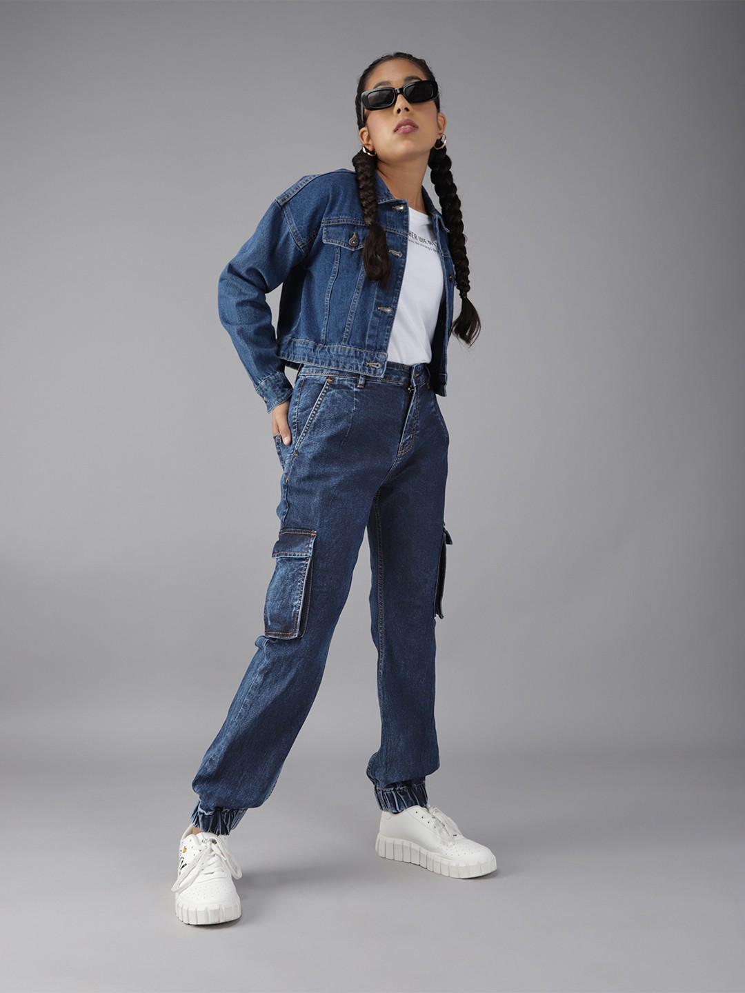 

UTH by Roadster Girls Blue Jogger Light Fade Stretchable Jeans