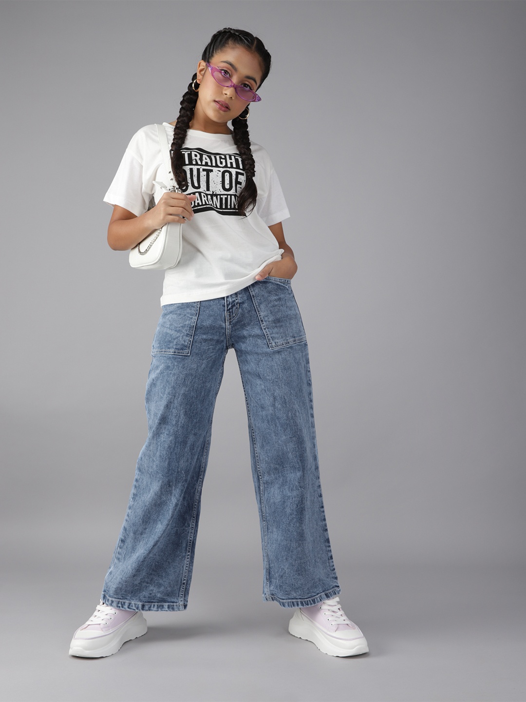 

UTH by Roadster Girls Blue Relaxed Fit Light Fade Stretchable Jeans