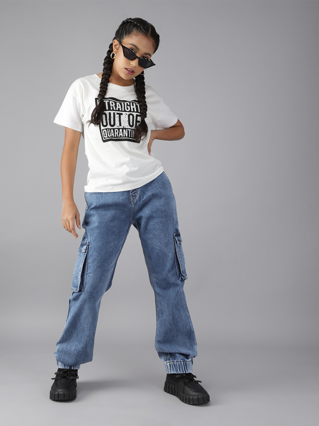 

UTH by Roadster Girls Blue Jogger Mid-Rise Heavy Fade Cuffed Hem Stretchable Jeans