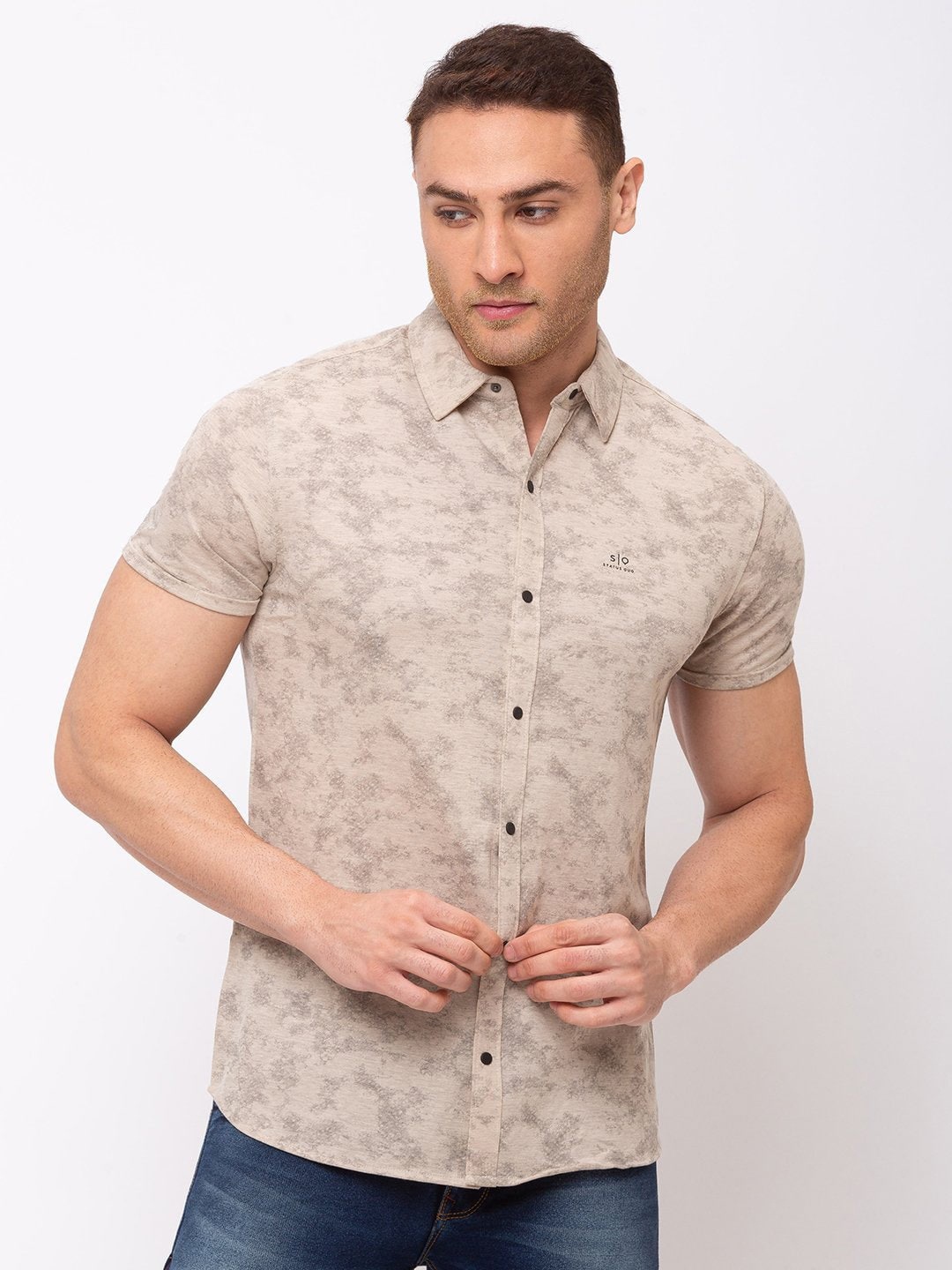 

Status Quo Men Beige Classic Printed Casual Shirt