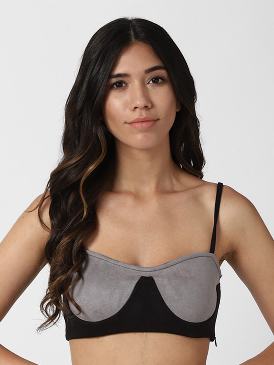 

FOREVER 21 Black & Grey Colourblocked Bralette Crop Top