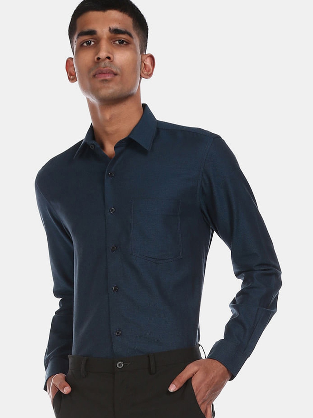 

Excalibur Men Navy Blue Regular Fit Self Design Cotton Formal Shirt
