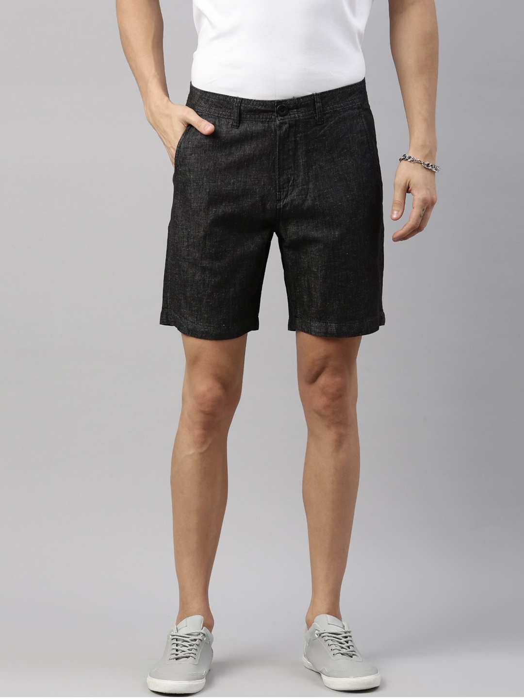 

Breakbounce Men Charcoal Regular Fit Shorts