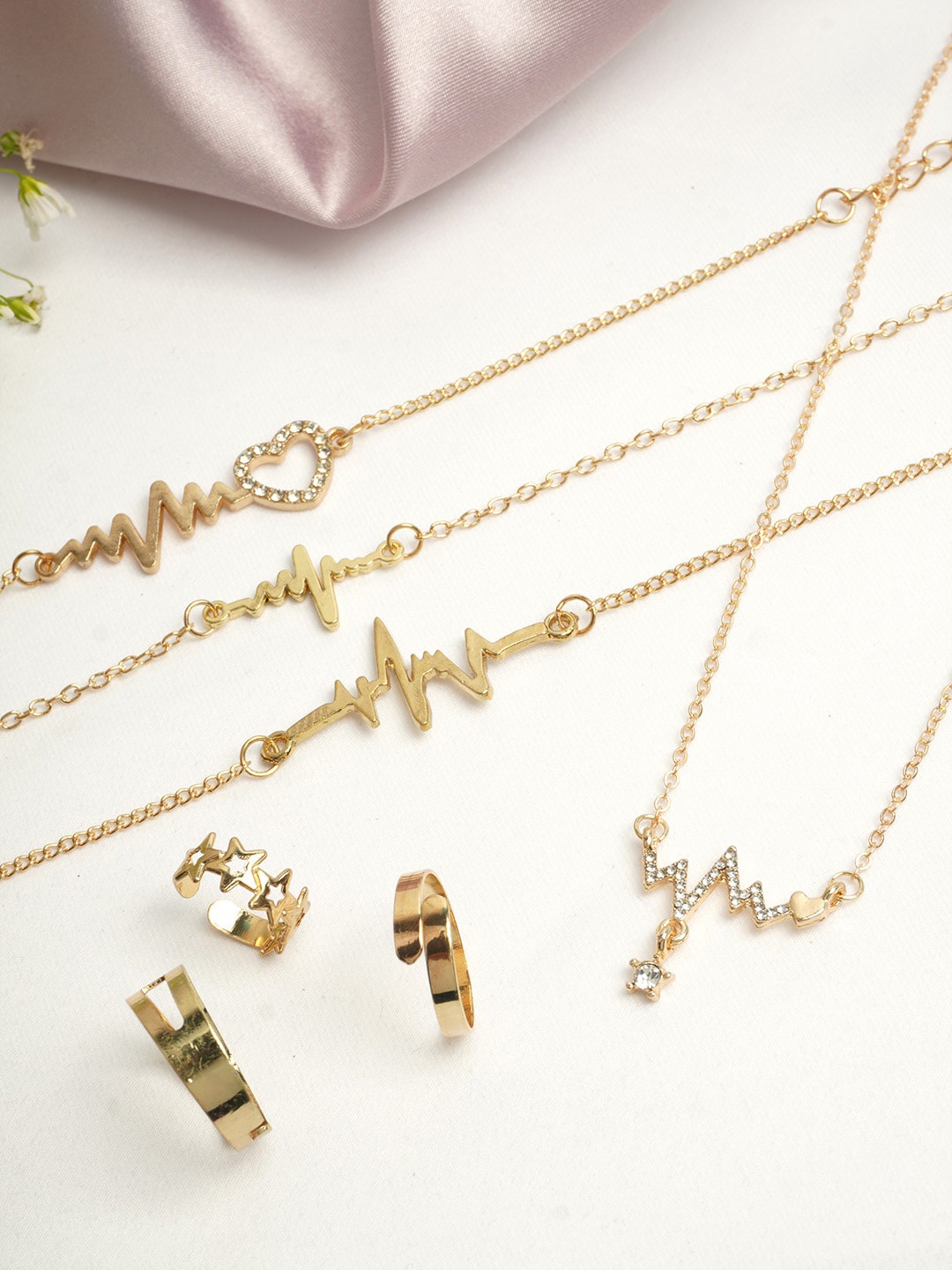 

Ferosh Women Gold-Toned Star Heartbeat Jewellery Set