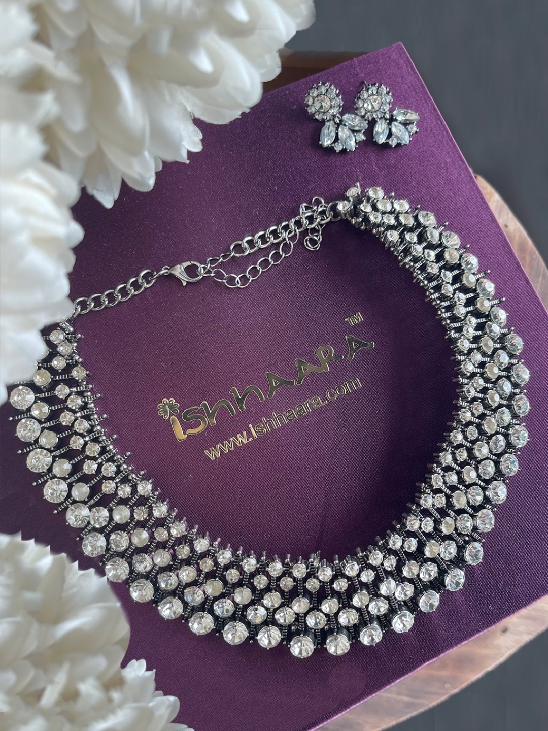

Ishhaara Silver-Toned & Grey Brass-Plated Choker Necklace