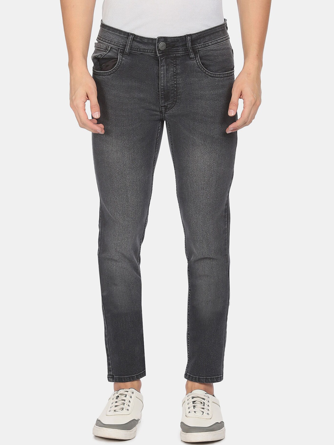 

Ruggers Men Black Slim Fit Light Fade Jeans