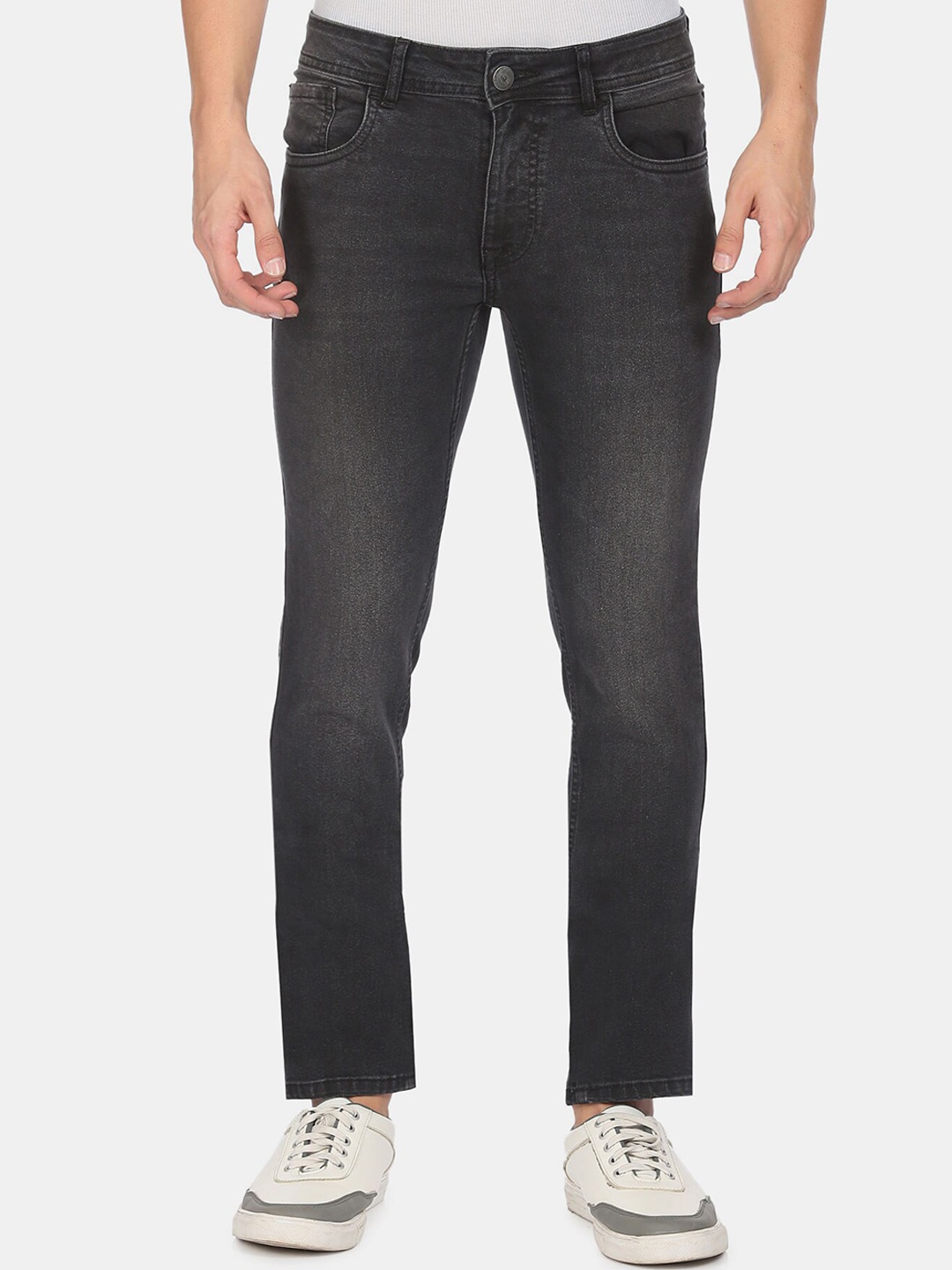 

Ruggers Men Black Slim Fit Jeans