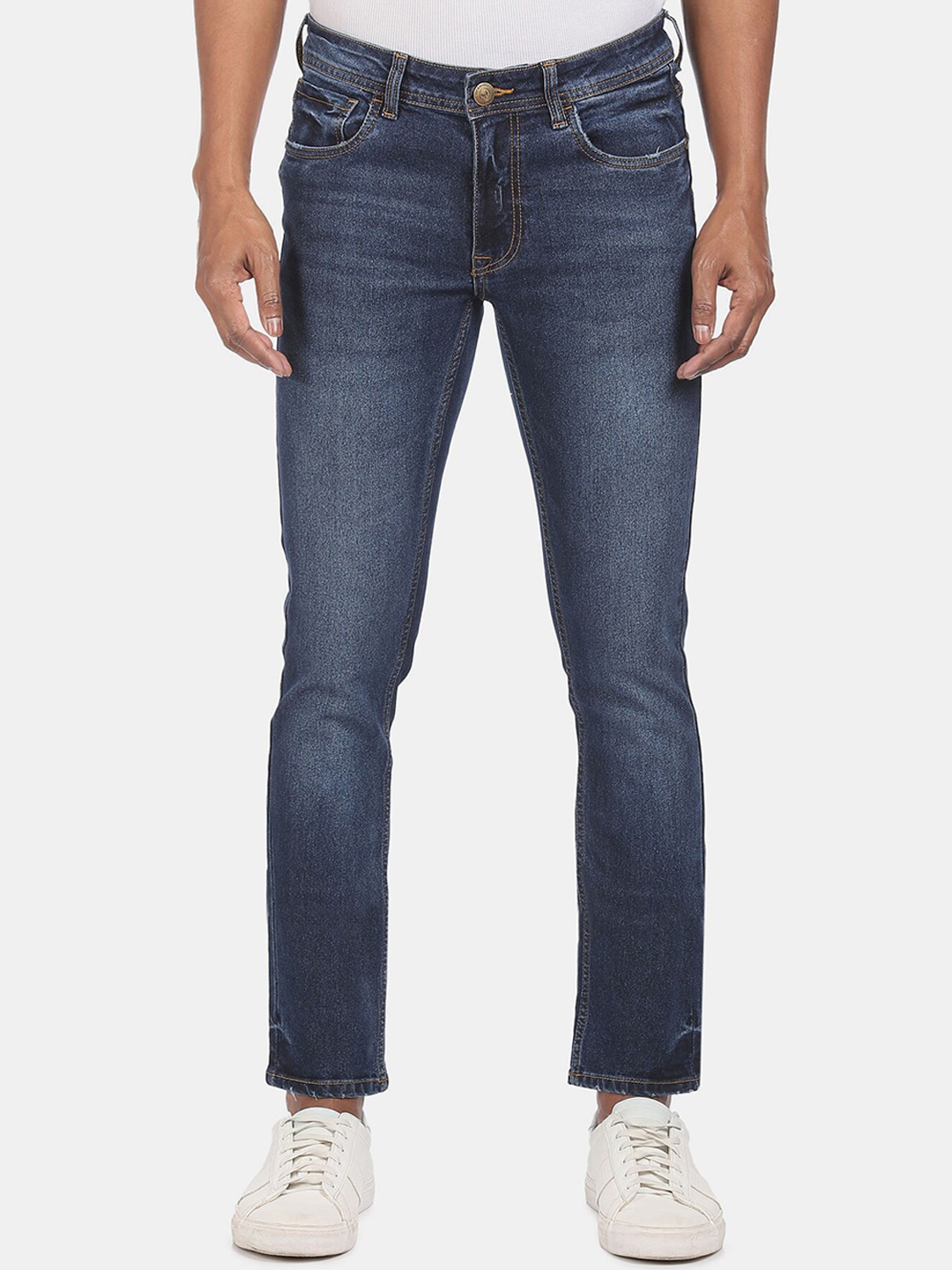

Ruggers Men Blue Slim Fit Light Fade Jeans