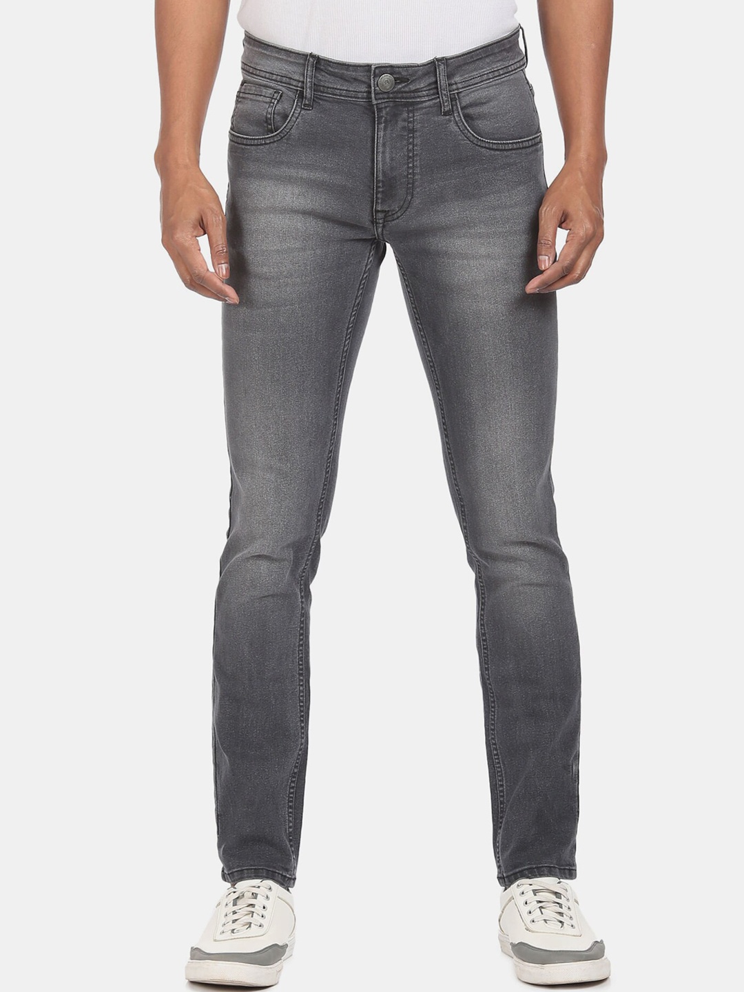 

Ruggers Men Grey Slim Fit Heavy Fade Jeans