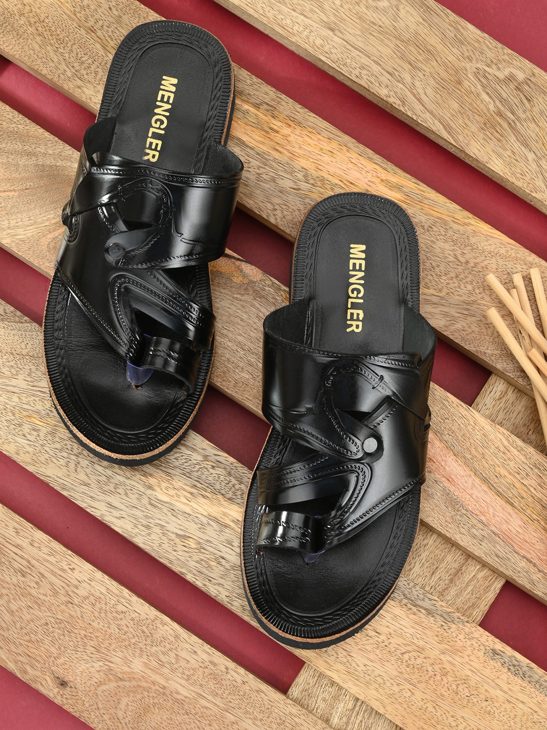 

MENGLER Men Black Ethnic Leather Comfort Sandals