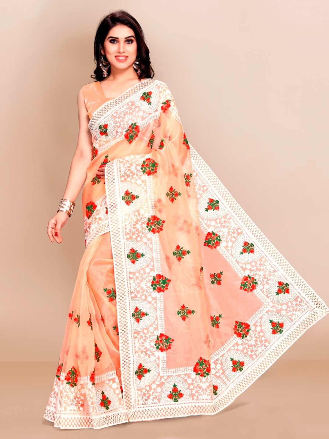 

VAIRAGEE Peach-Coloured & White Floral Embroidered Organza Saree