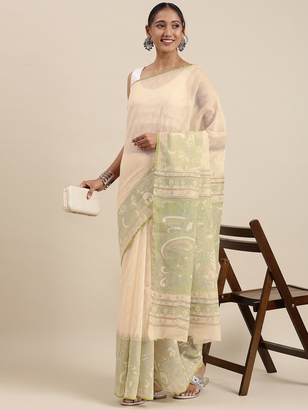 

PERFECTBLUE Off White & Green Ethnic Motifs Saree