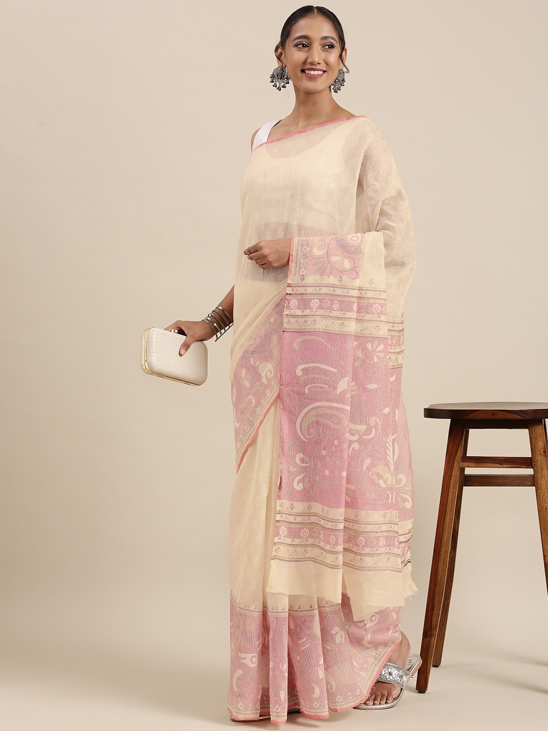 

PERFECTBLUE Off White & Pink Ethnic Motifs Saree