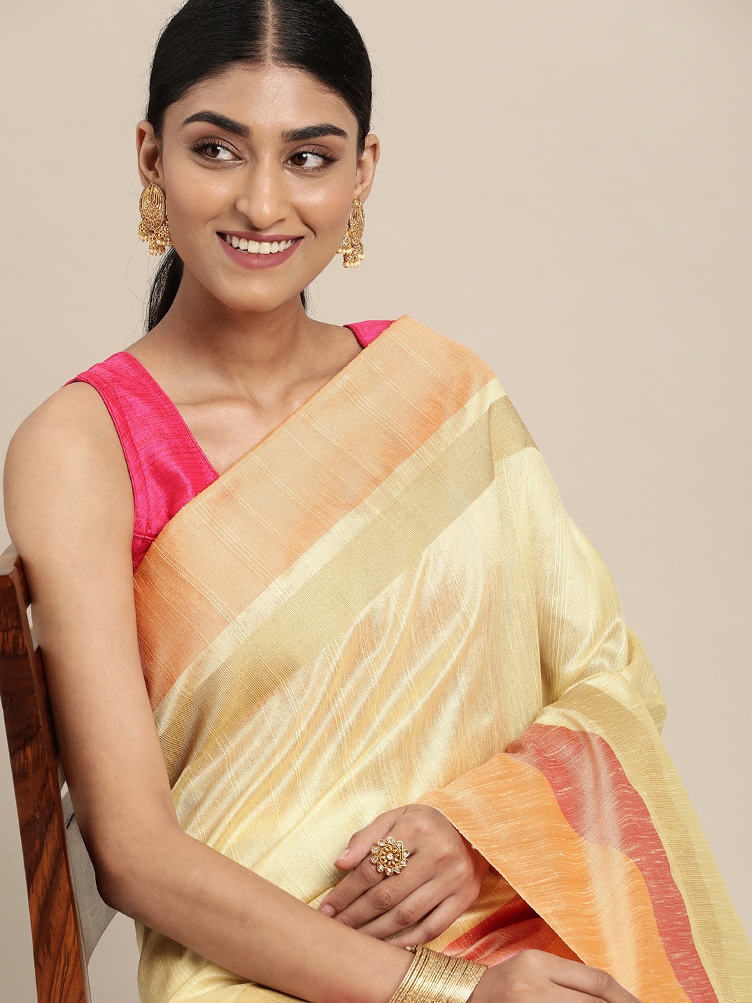 

Mitera Off White & Peach-Coloured Silk Blend Saree With Contrast Pallu