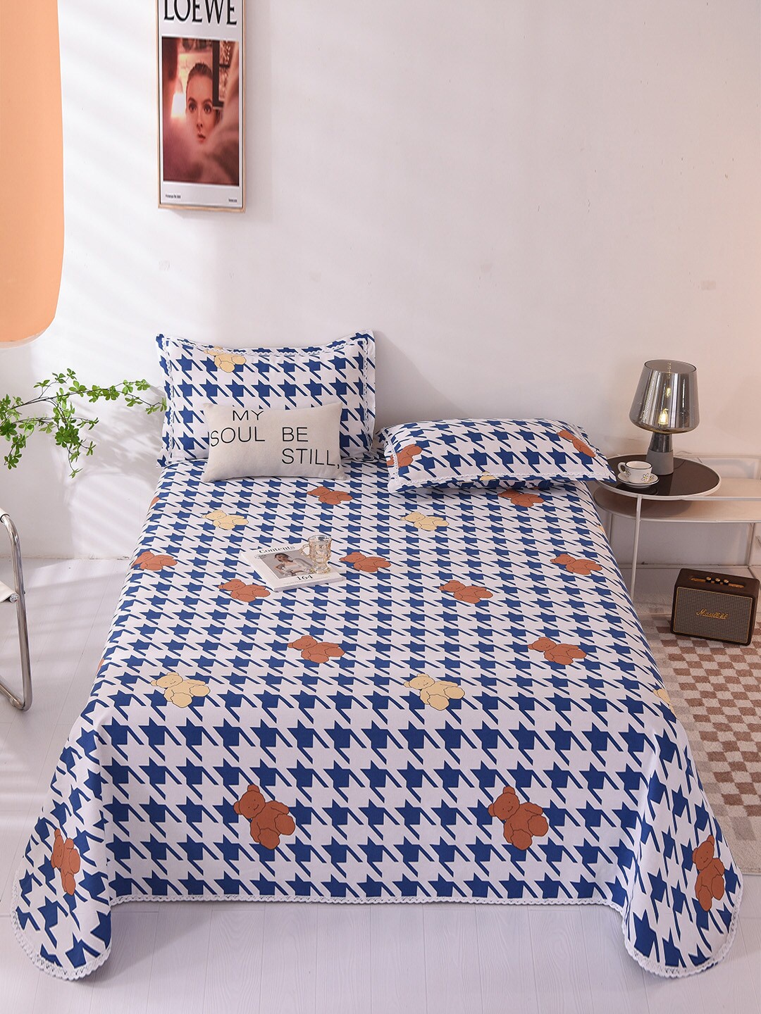 

JC Collection Blue & White 144 TC Queen Bedsheet with 2 Pillow Covers
