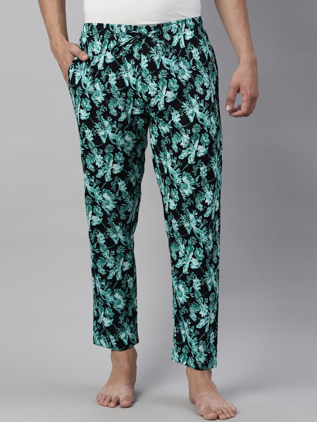 

Joven Men Navy Blue & Green Printed Pure Combed Cotton Lounge Pant