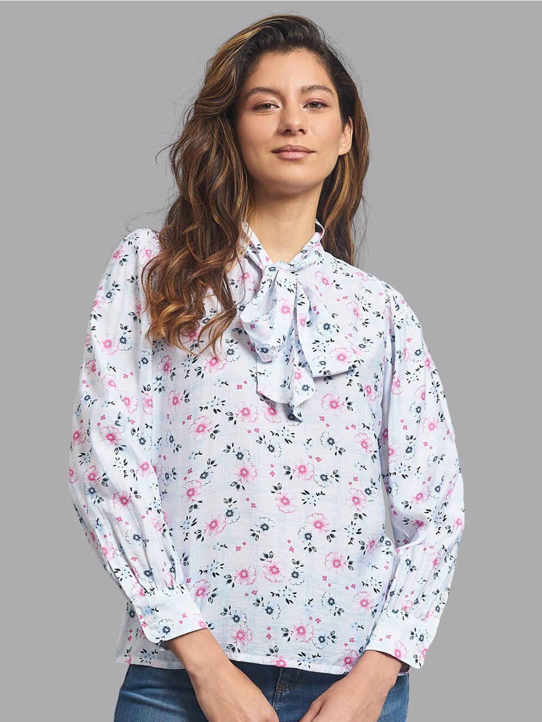 

Beverly Hills Polo Club White & Pink Floral Print Tie-Up Neck Top