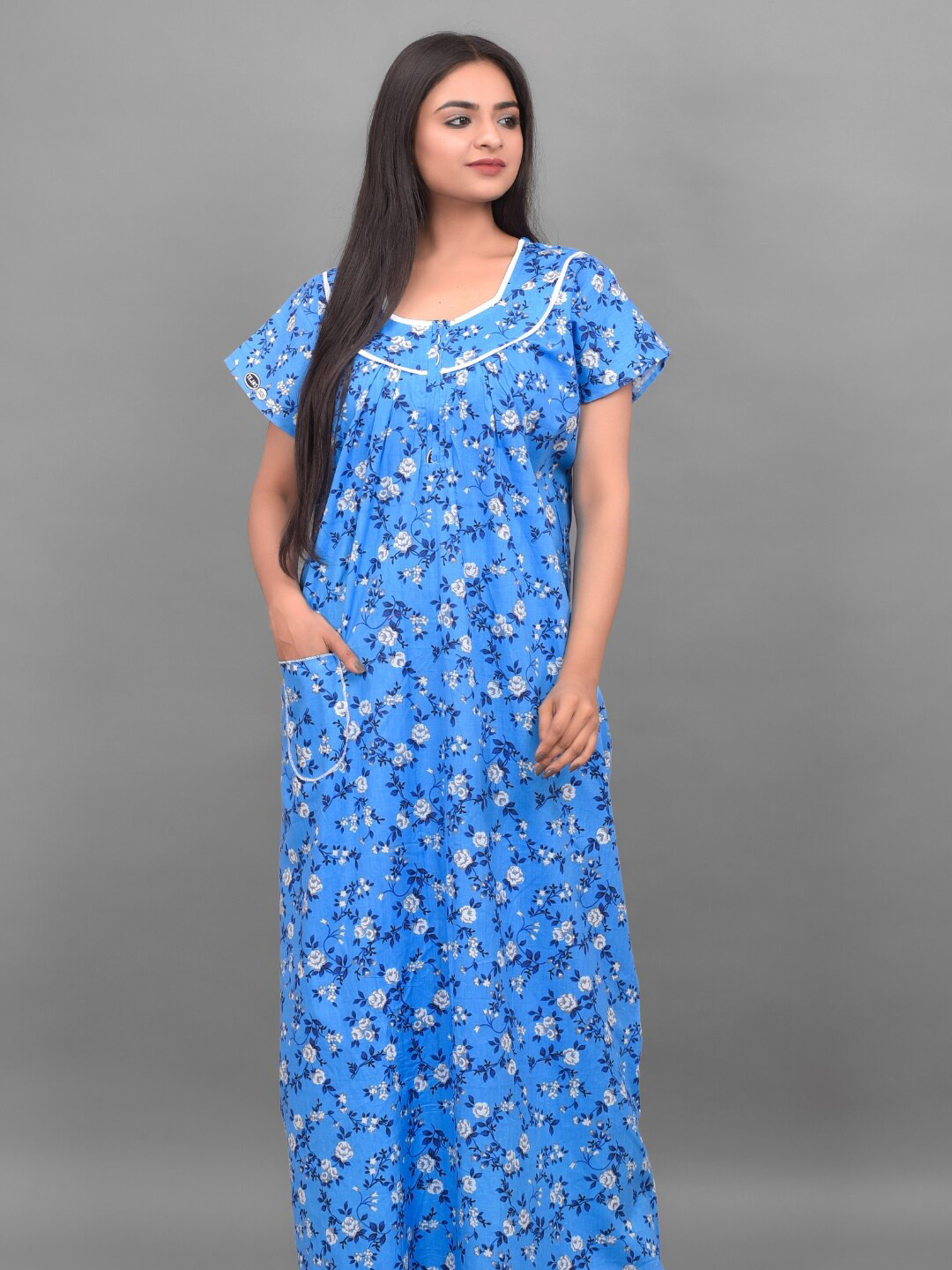 

Apratim Turquoise Blue Printed Pure Cotton Maxi Nightdress