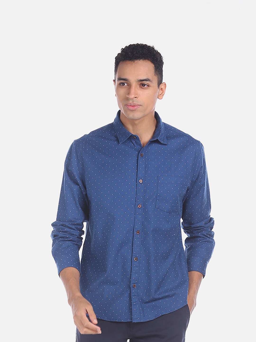 

Ruggers Men Blue Micro Printed Casual Shirt