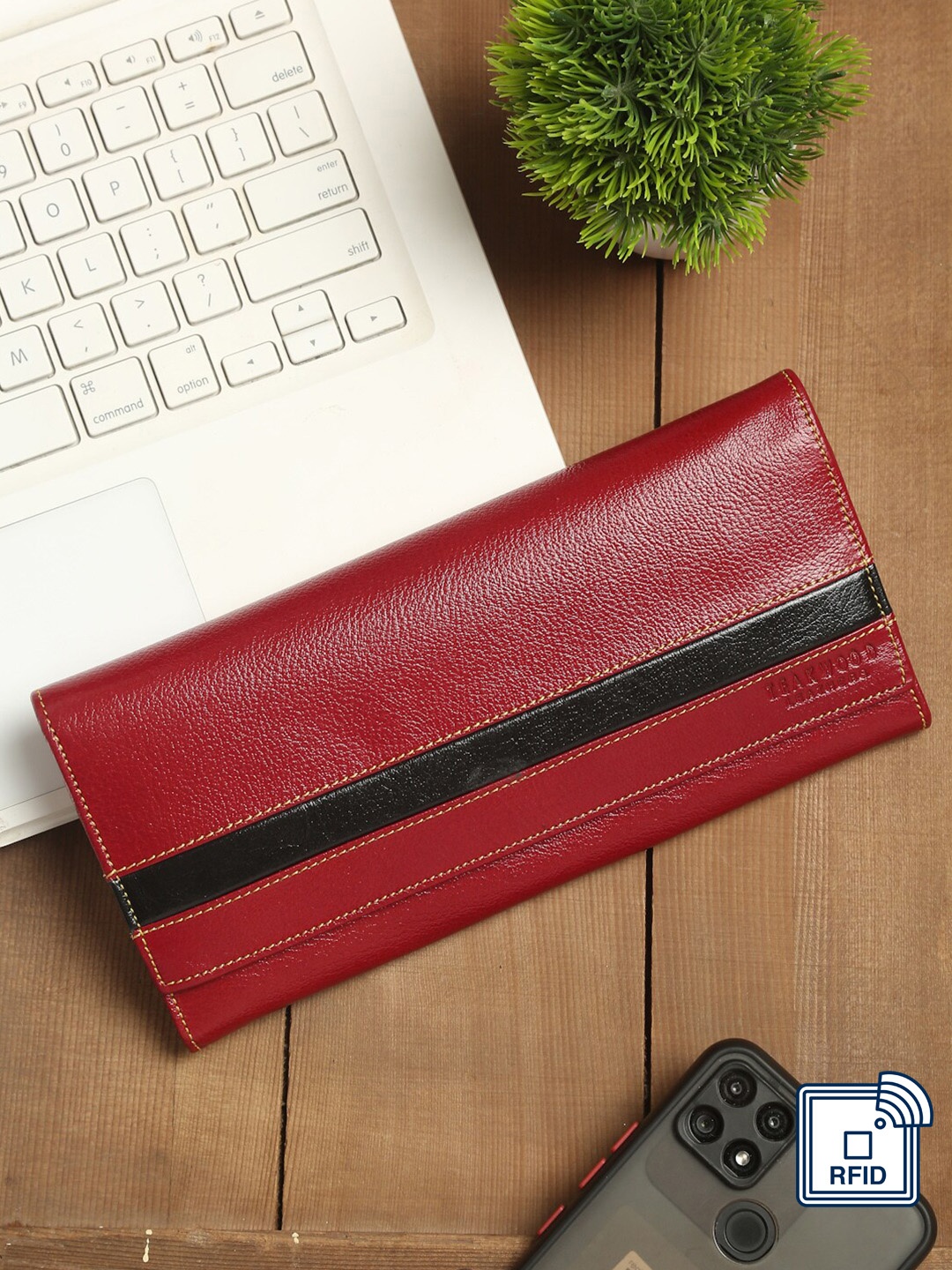 

Teakwood Leathers Women Red & Black Leather Two Fold Wallet