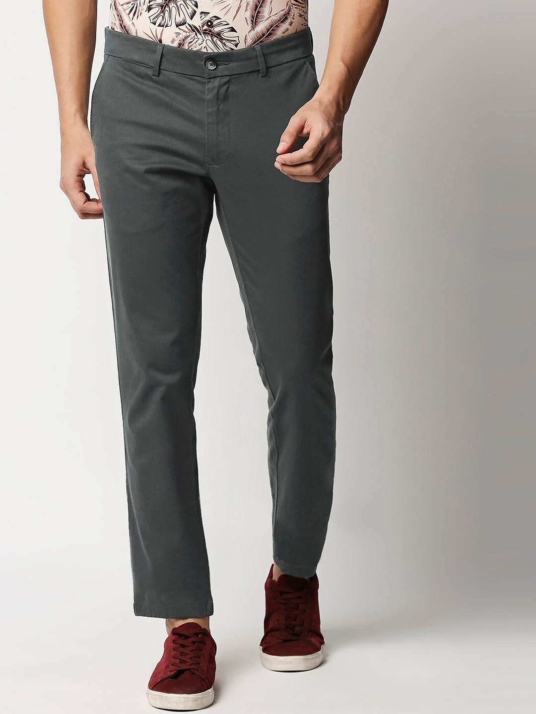 

Basics Men Grey Tapered Fit Trousers