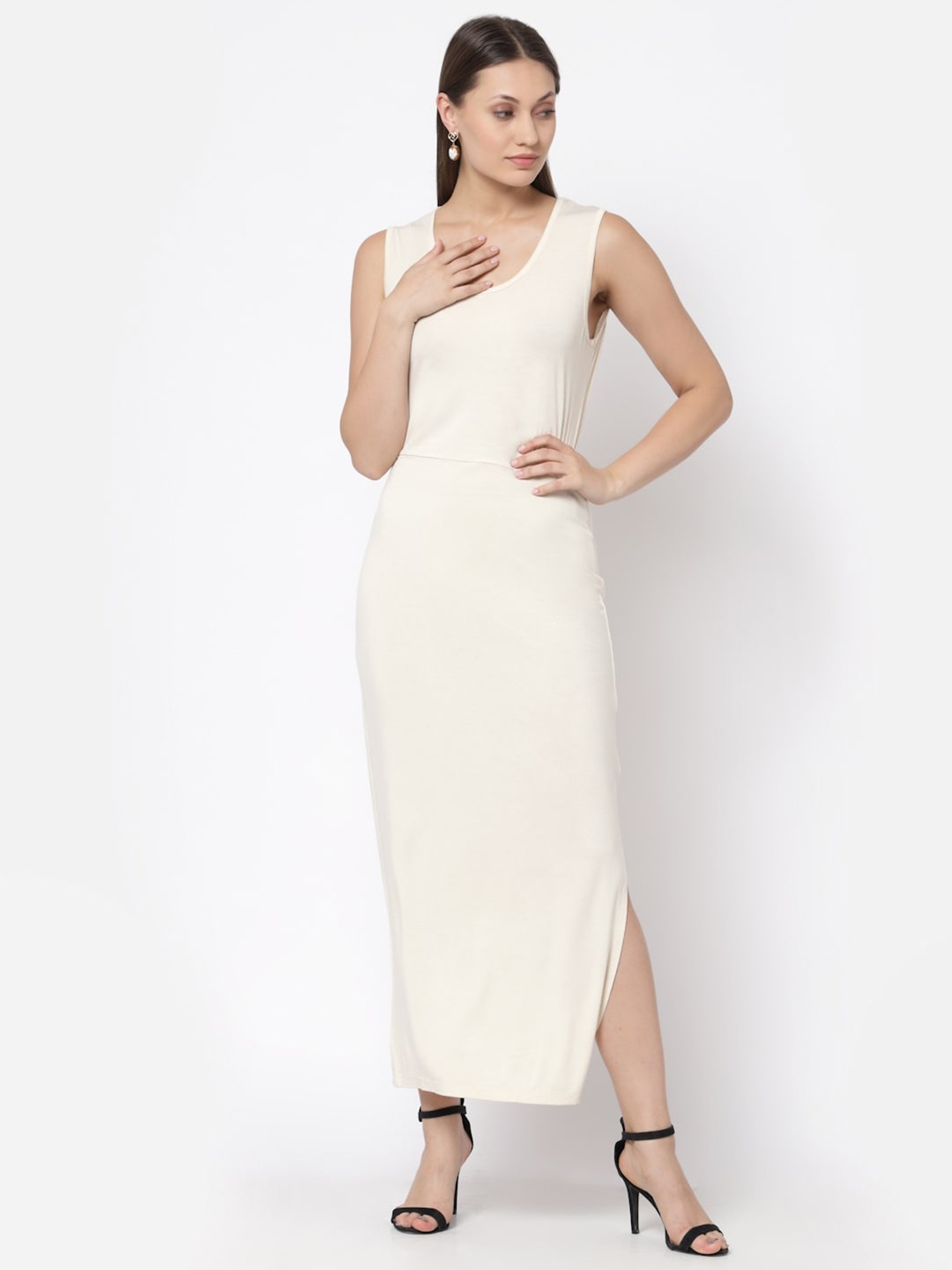 

YOONOY Cream-Coloured Maxi Dress
