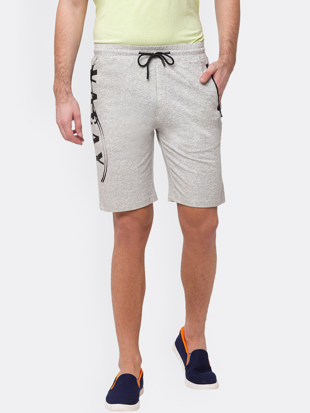 

Status Quo Men Grey Typography Printed Shorts
