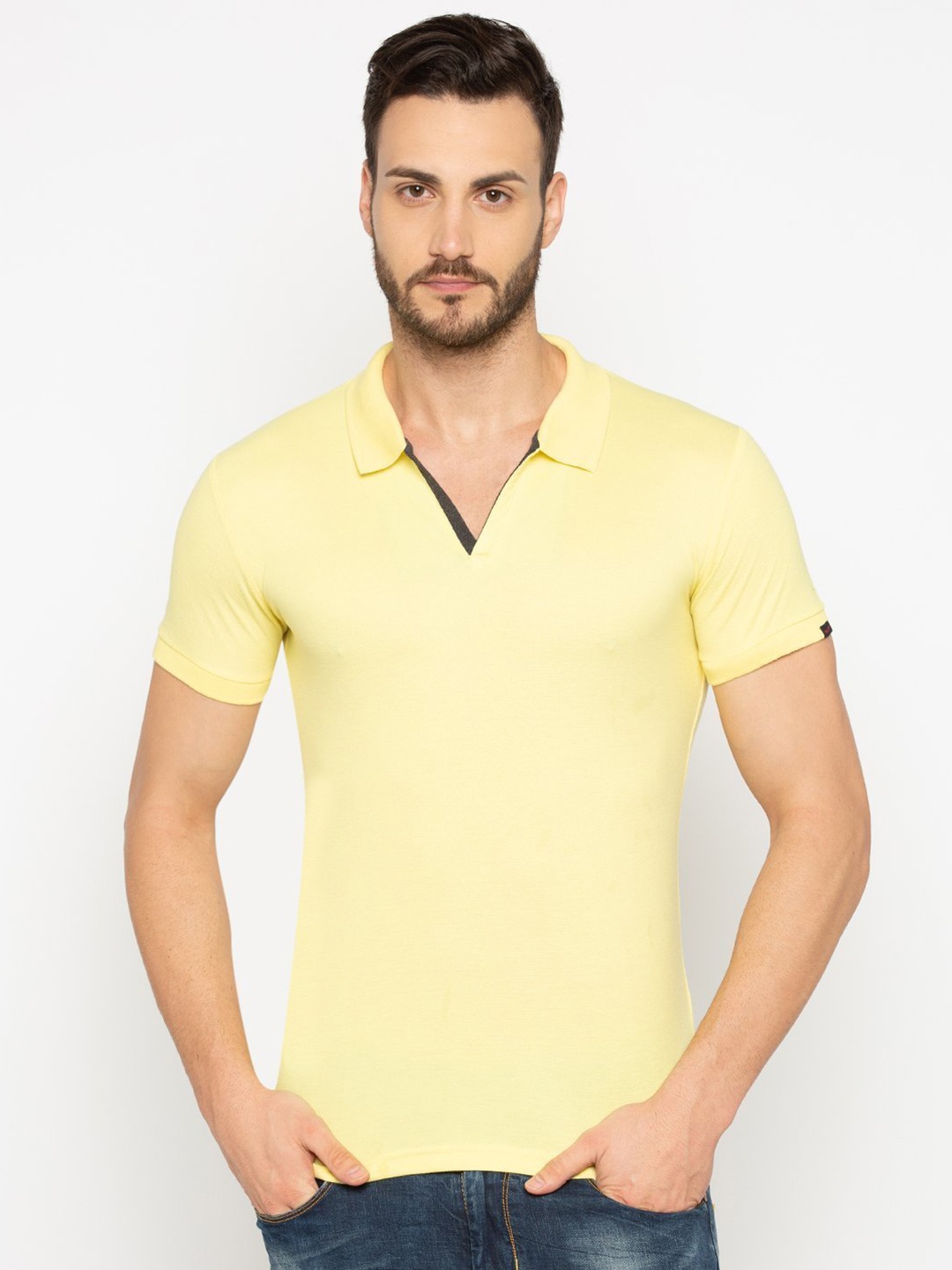 

Status Quo Men Yellow Solid Slim Fit Polo Collar T-shirt