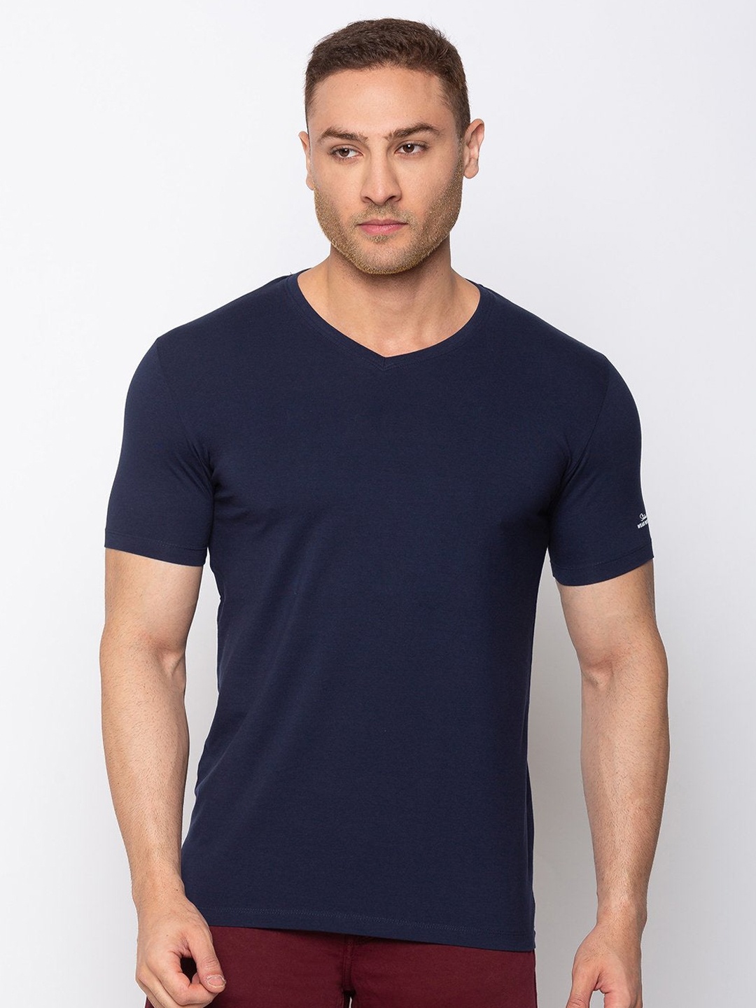 

Status Quo Men Navy Blue Solid T-shirt