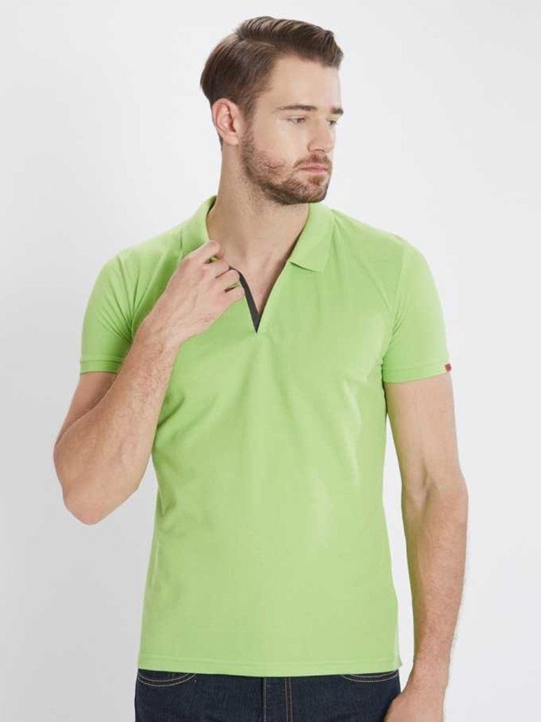 

Status Quo Men Lime Green Solid Slim Fit Polo Collar T-shirt