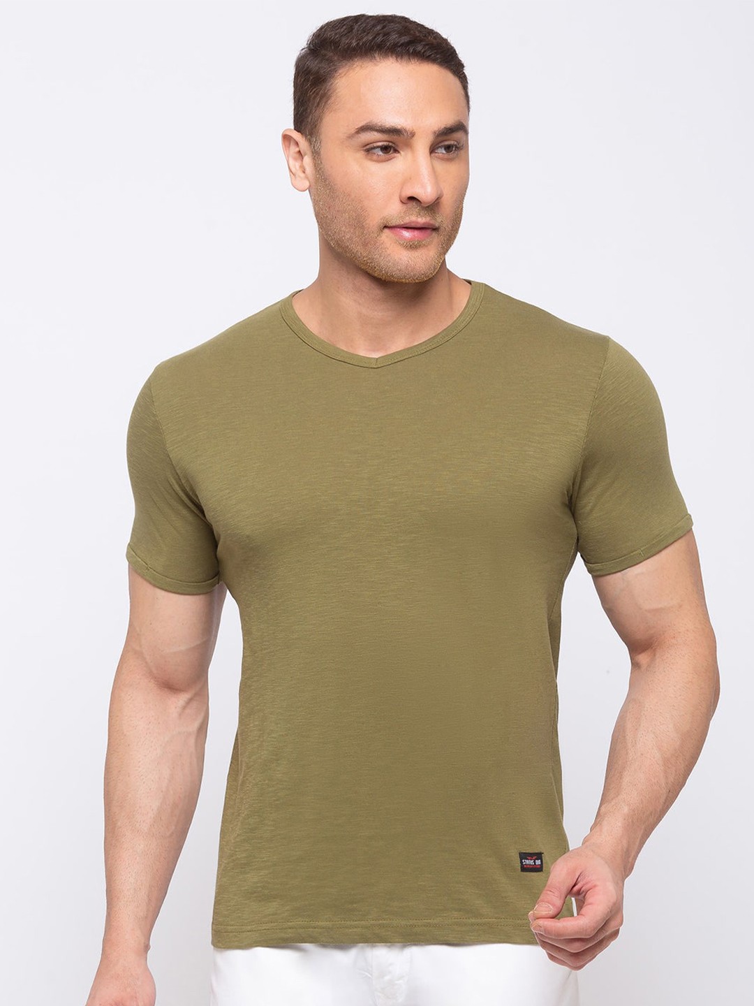 

Status Quo Men Green Solid Slim Fit V-Neck T-shirt