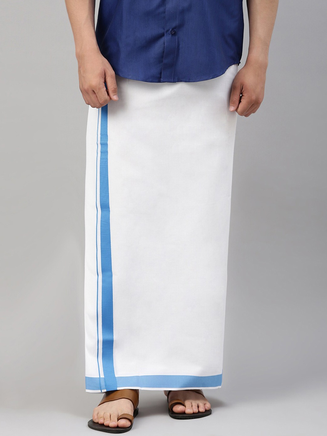 

Jansons Men White Solid Cotton Dhotis
