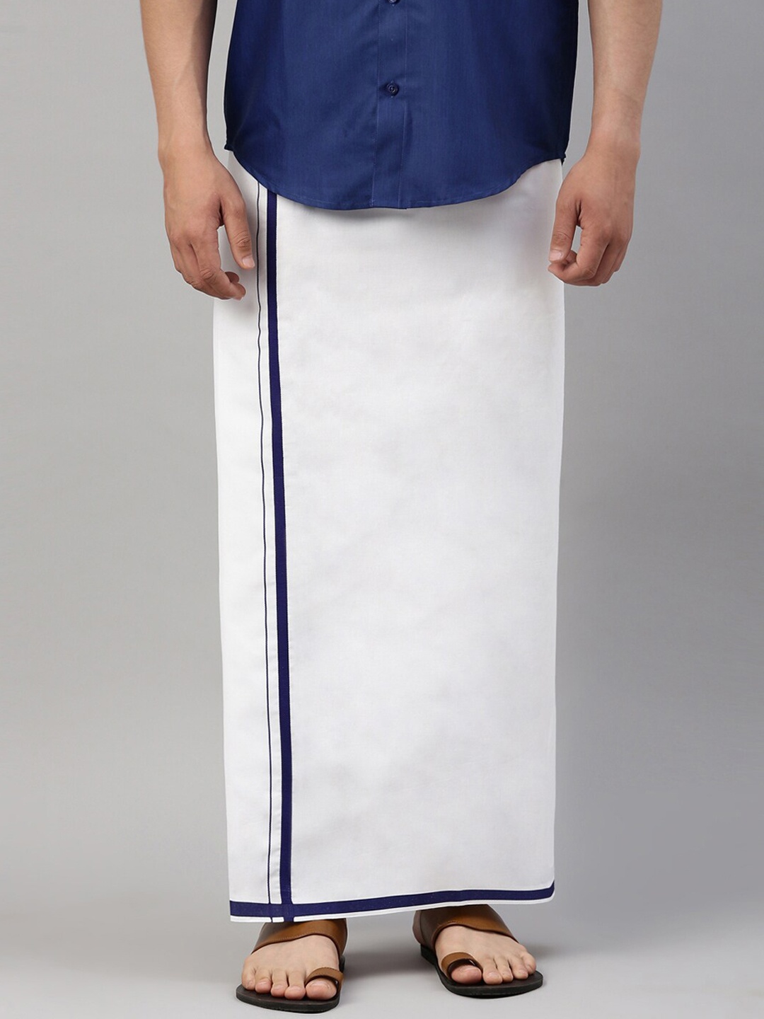 

Jansons Men White Solid Cotton Dhoti