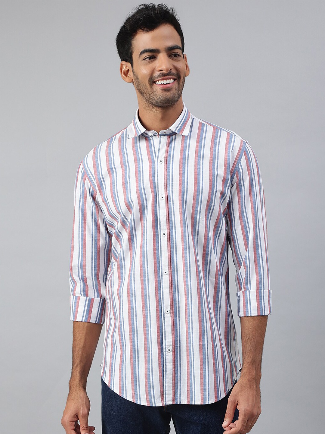 

MR BUTTON Men White Slim Fit Striped Casual Shirt