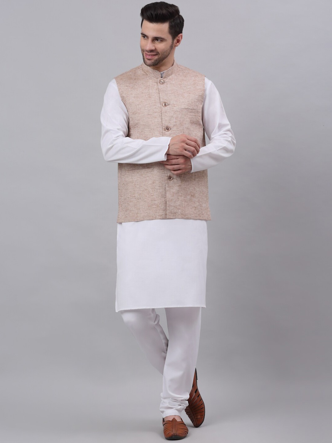 

NEUDIS Men Brown Cotton Solid Nehru Jacket & White Kurta Set