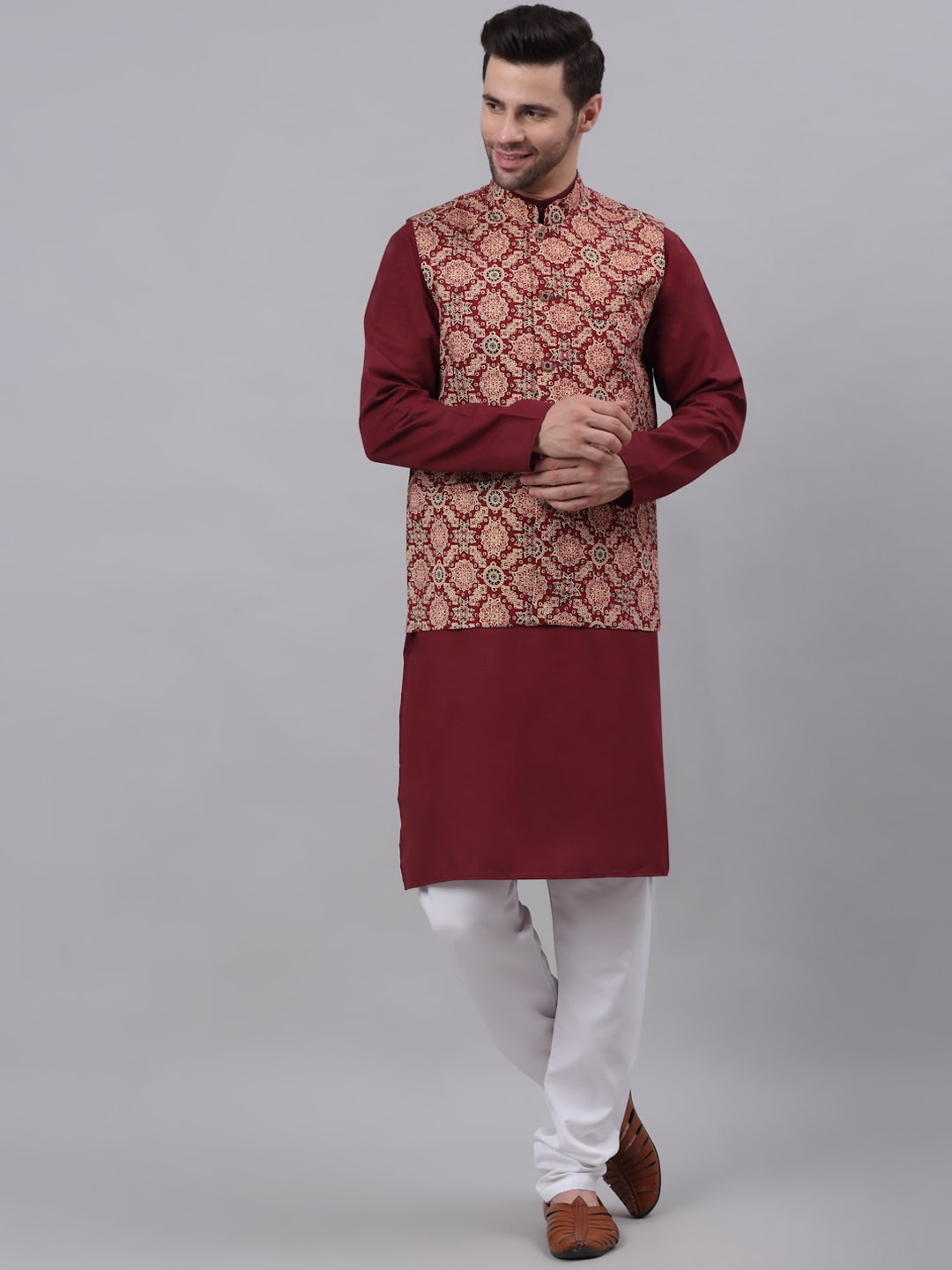 

NEUDIS Men Maroon Cotton Printed Nehru Jacket Kurta Set
