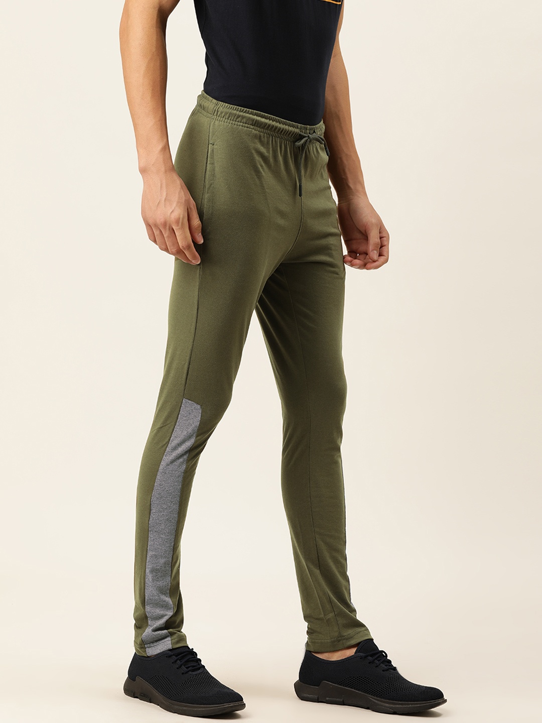 

Proline Active Men Olive & Grey Colourblocked Mid Rise Casual Tack Pants