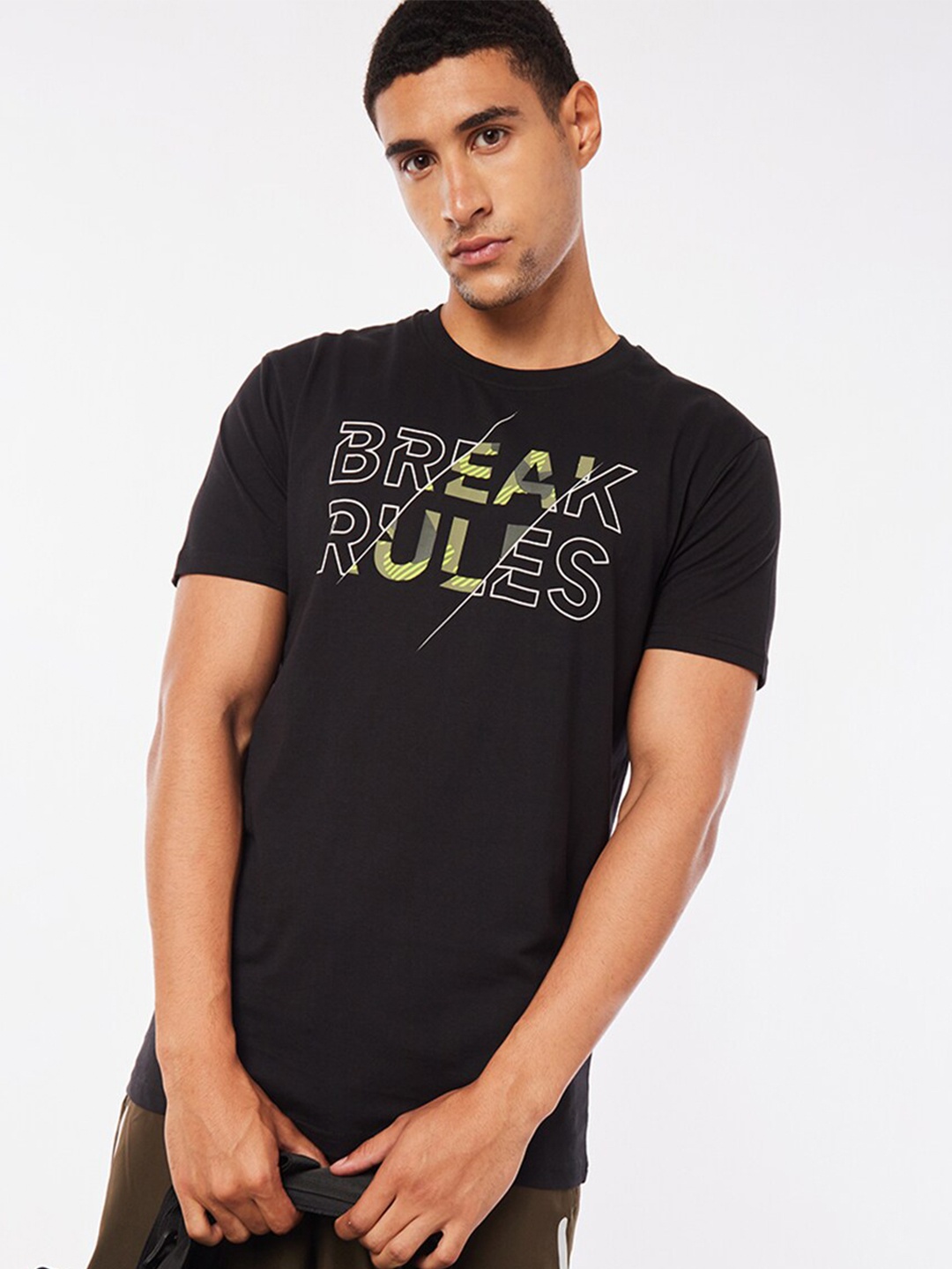 

Bewakoof X Play Men Black Printed Break Rules Typography Printed T-shirt