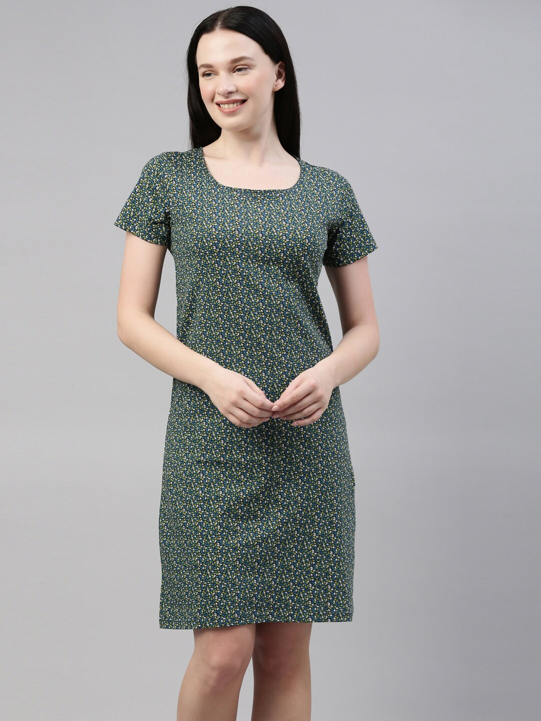

Kryptic Green Printed Pure Cotton Nightdress