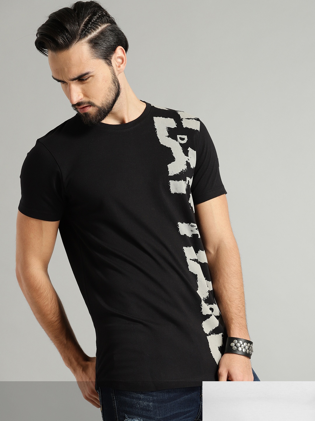 

Roadster Men Pack Of 2 Solid Pure Cotton T-shirts, Black