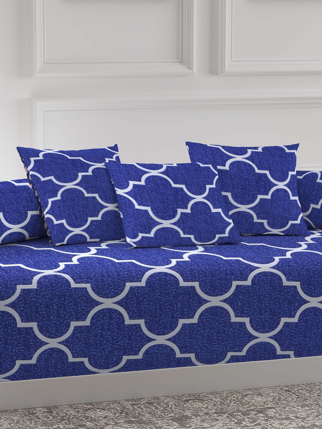 

Arrabi Set of 6 Blue & White Printed Cotton Diwan Set
