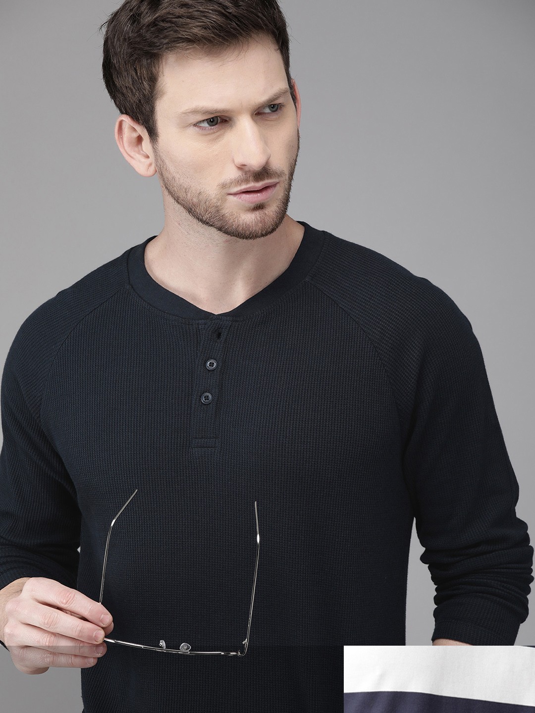 

Roadster Men Pack of 2 Black & White Pure Cotton Casual T-shirt, Navy blue