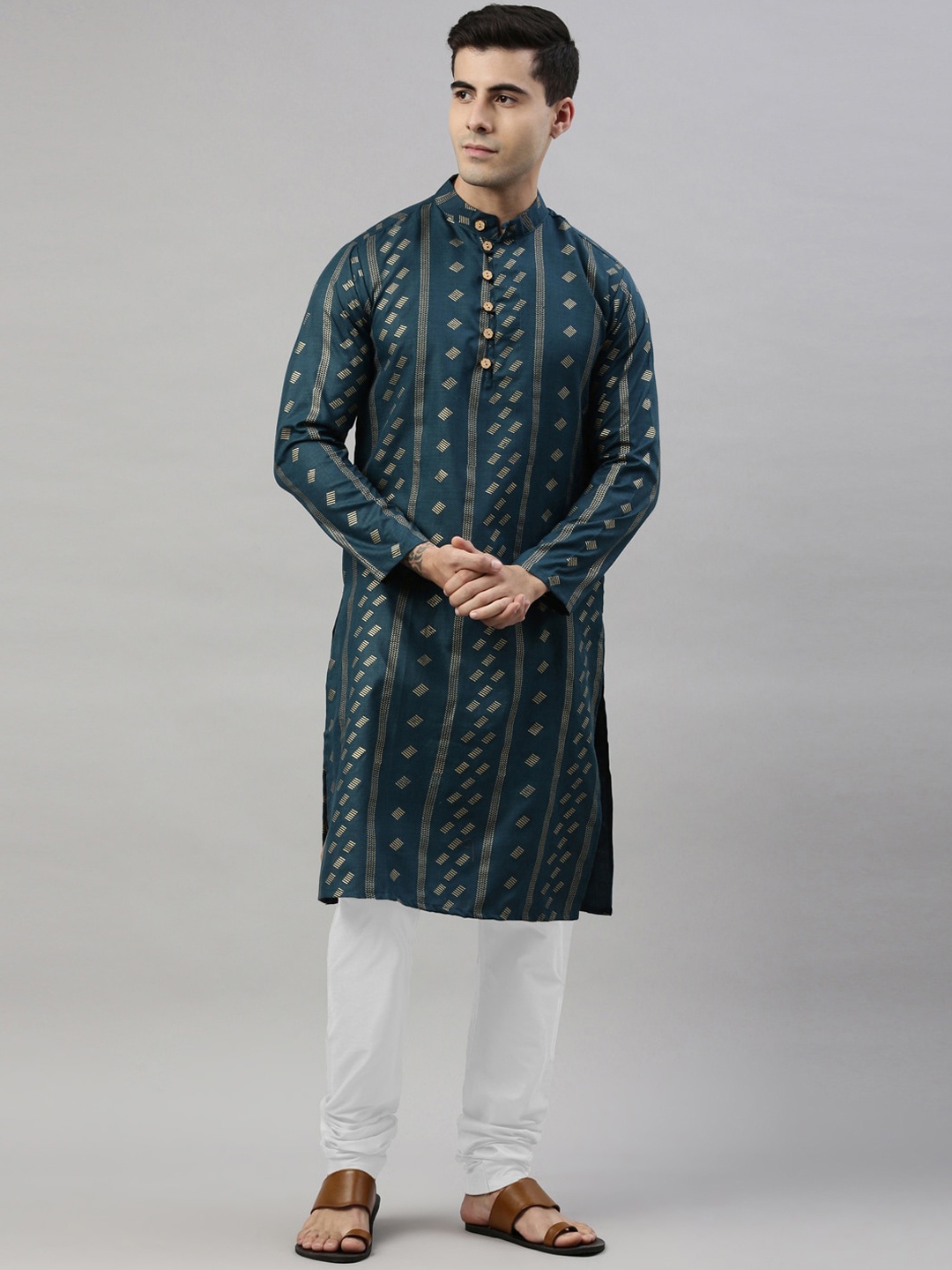 

ORUS Men Blue & White Printed Kurta with Pyjamas